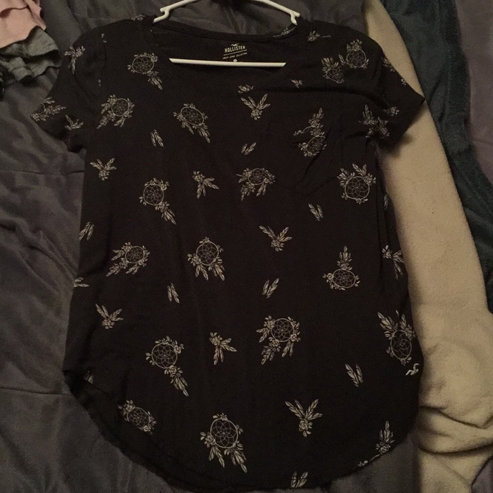 Black Hollister t shirt